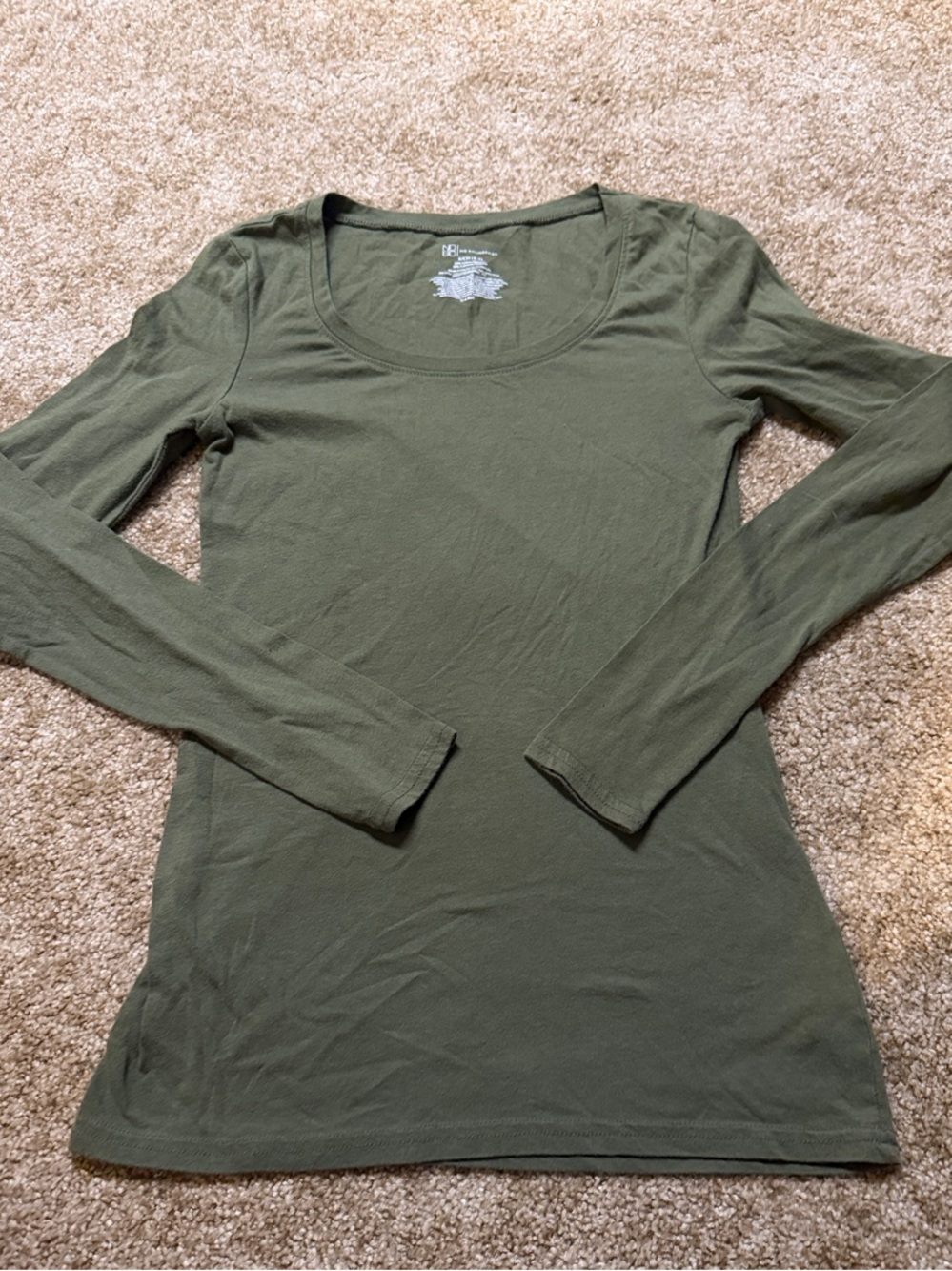 No Boundaries Olive Green Long Sleeve Scoop Neck Tee
